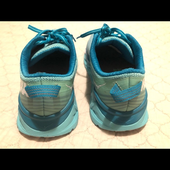 Hoka One One W Arahi 4 size 7 - Picture 6 of 7